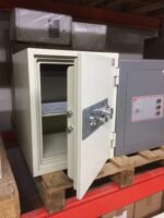 Kasutatud tulekindel dokumendikapp Phoenix Centurion 1240 MÜÜDUD - Image 2